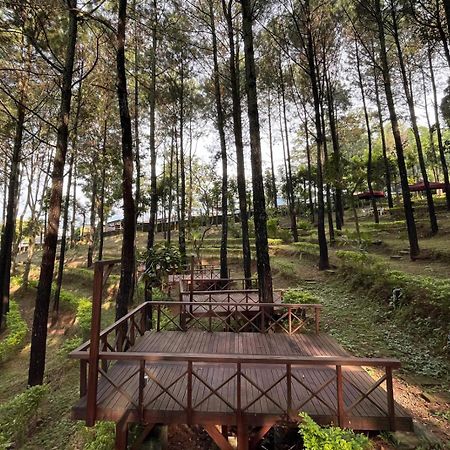 Alas Pacet By Twospaces, Mojokerto Екстер'єр фото
