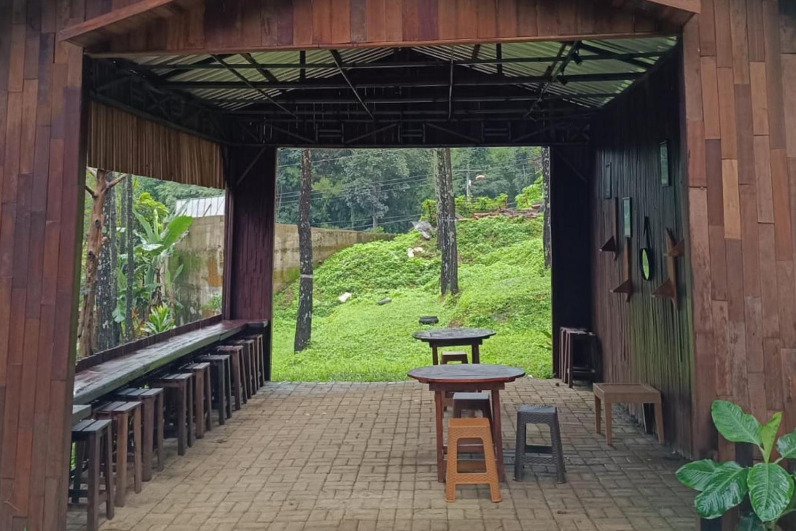 Alas Pacet By Twospaces, Mojokerto Екстер'єр фото